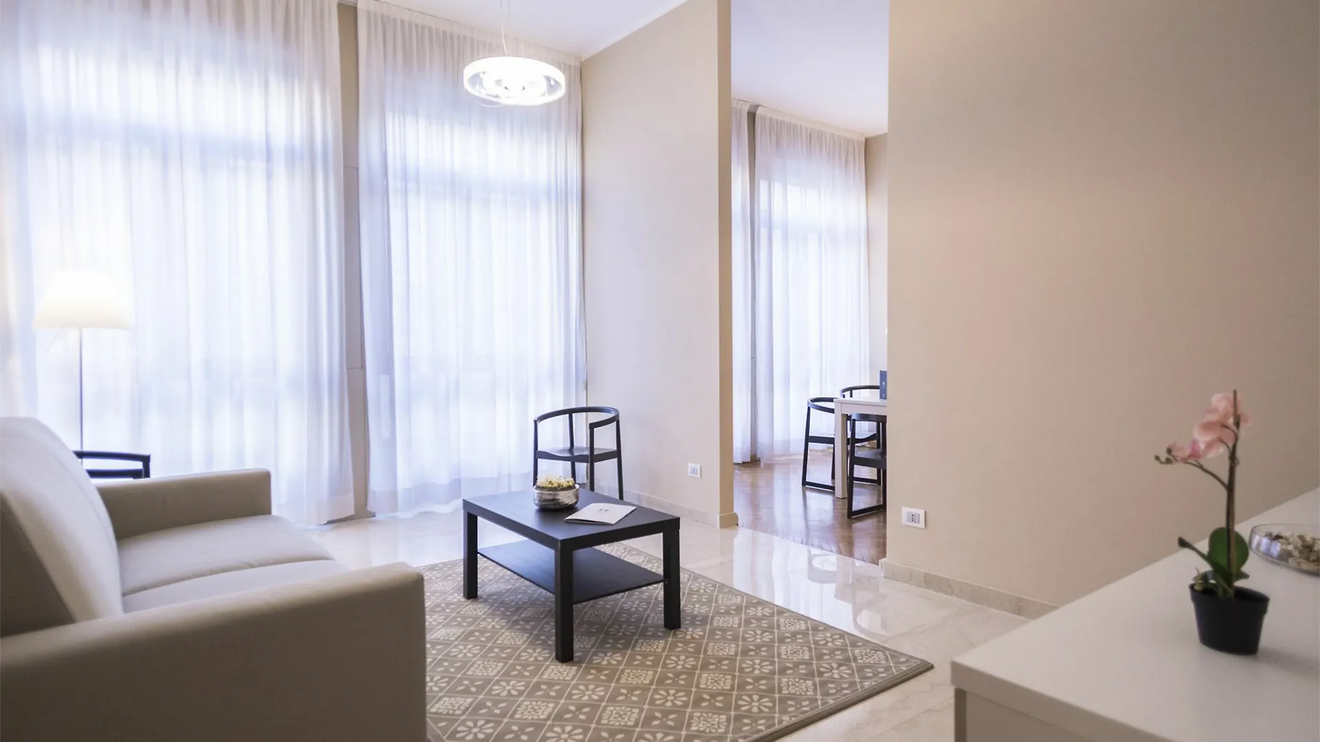 Hemeras Boutique Homes - Design Apartments Near Duomo Cathedral Milan Italy
