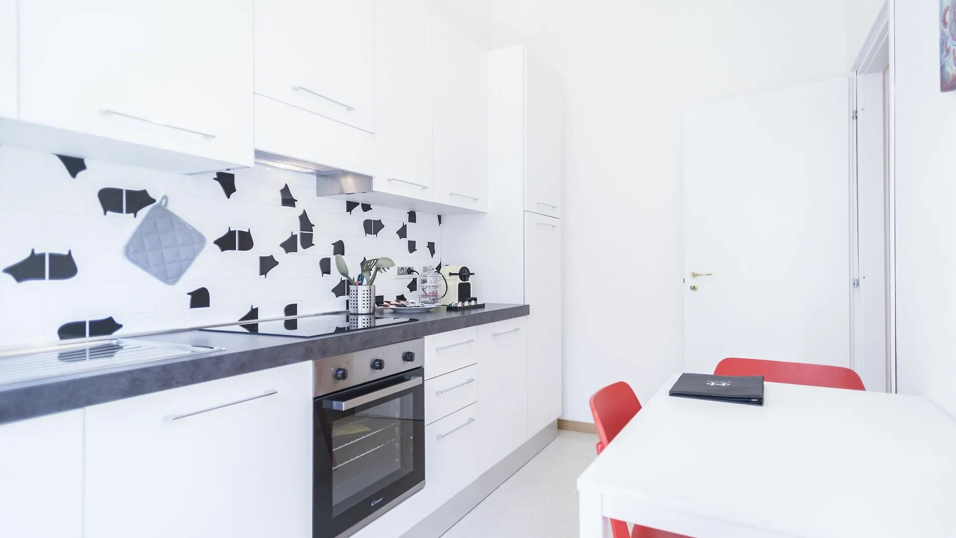 Hemeras Boutique Homes - Design Apartments Near Duomo Cathedral Milan