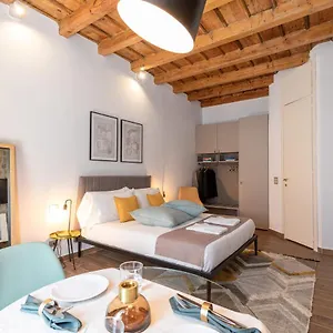 Appartement Beplace In Magenta, Milaan
