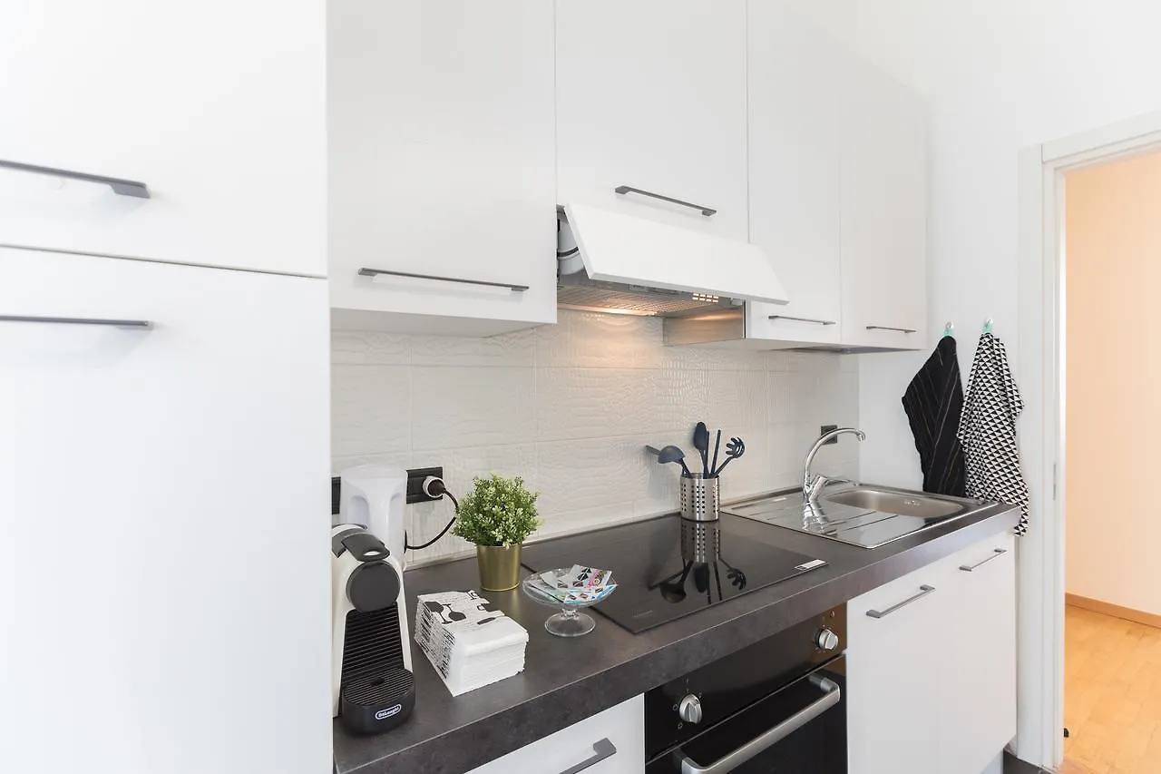 Hemeras Boutique Homes - Design Apartments Near Duomo Cathedral Milan 0*,  Italy