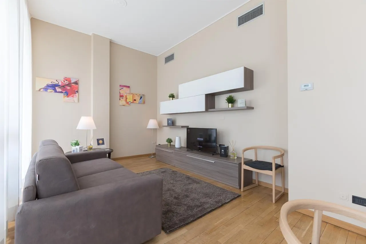 Hemeras Boutique Homes - Design Apartments Near Duomo Cathedral Milan Italy