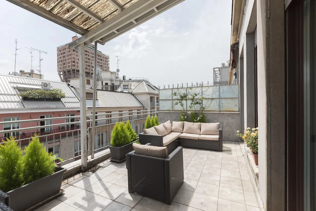 Hemeras Boutique Homes - Design Apartments Near Duomo Cathedral Milan 0*,
