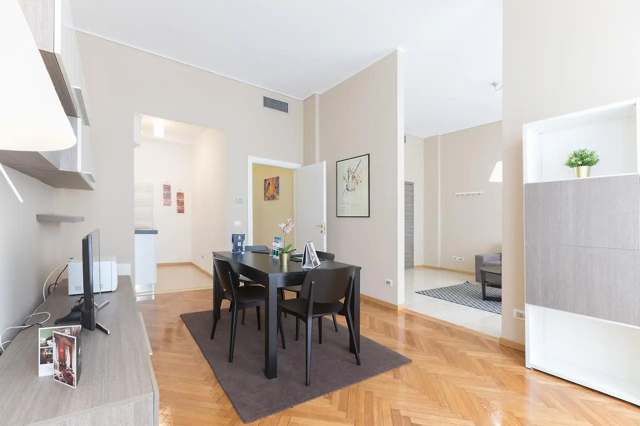 Hemeras Boutique Homes - Design Apartments Near Duomo Cathedral Milan 0*,