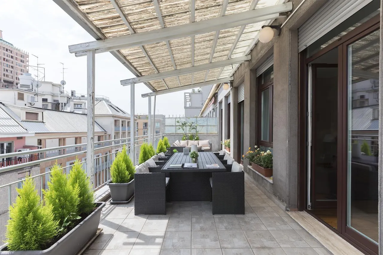 Hemeras Boutique Homes - Design Apartments Near Duomo Cathedral Milan