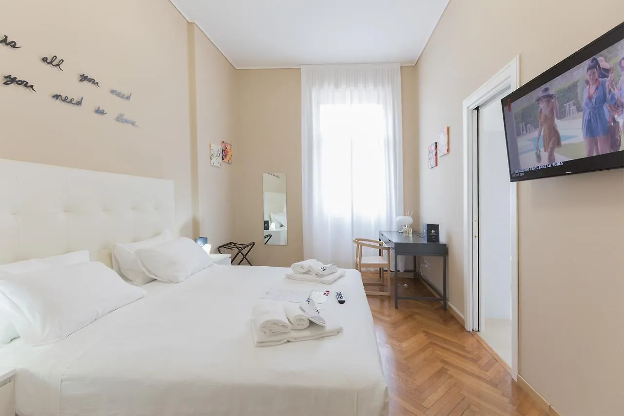 Hemeras Boutique Homes - Design Apartments Near Duomo Cathedral Milan Italy