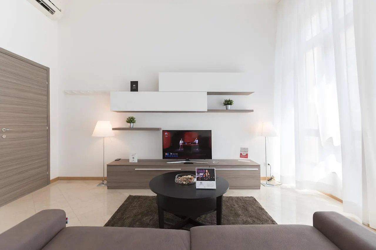 Hemeras Boutique Homes - Design Apartments Near Duomo Cathedral Milan