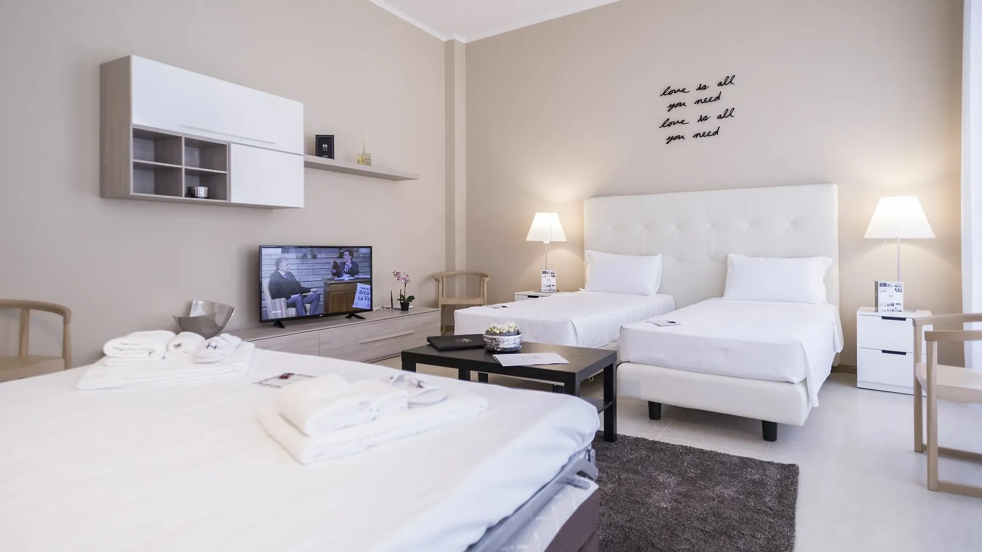Hemeras Boutique Homes - Design Apartments Near Duomo Cathedral Milan