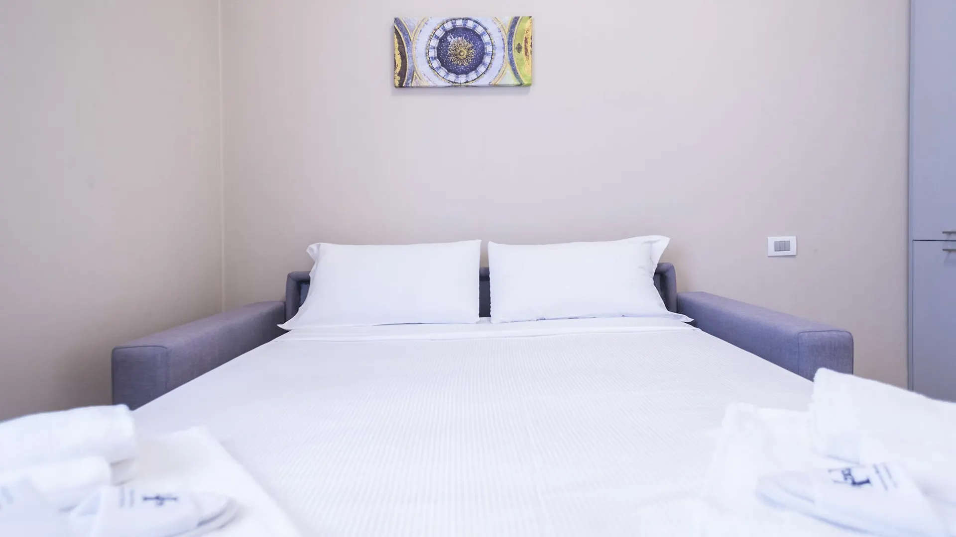 Hemeras Boutique Homes - Design Apartments Near Duomo Cathedral Milan