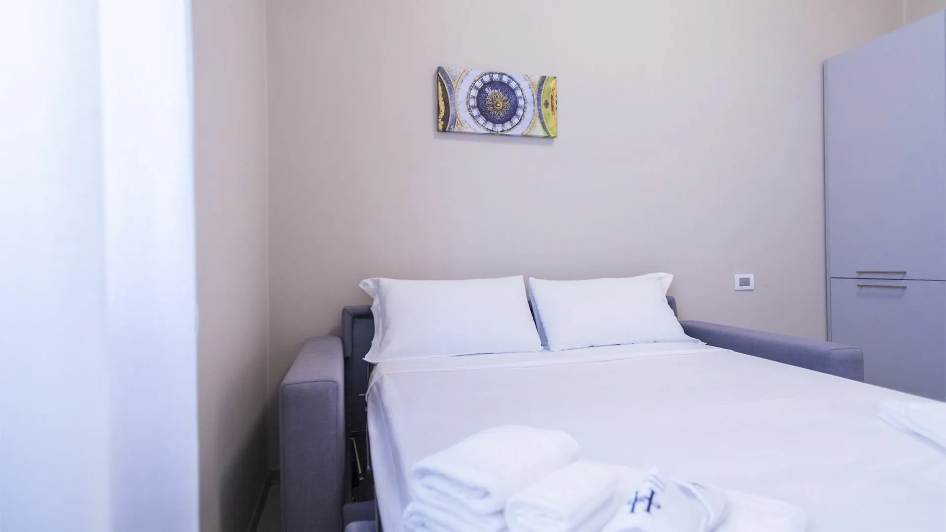 Hemeras Boutique Homes - Design Apartments Near Duomo Cathedral Milan