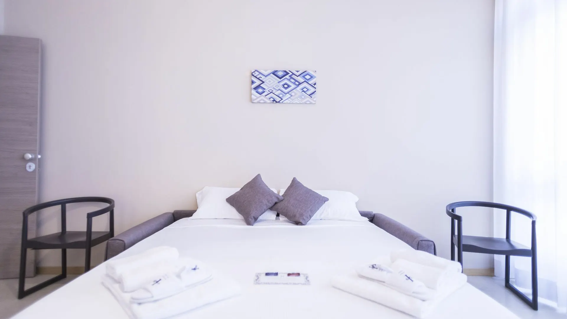 Hemeras Boutique Homes - Design Apartments Near Duomo Cathedral Milan